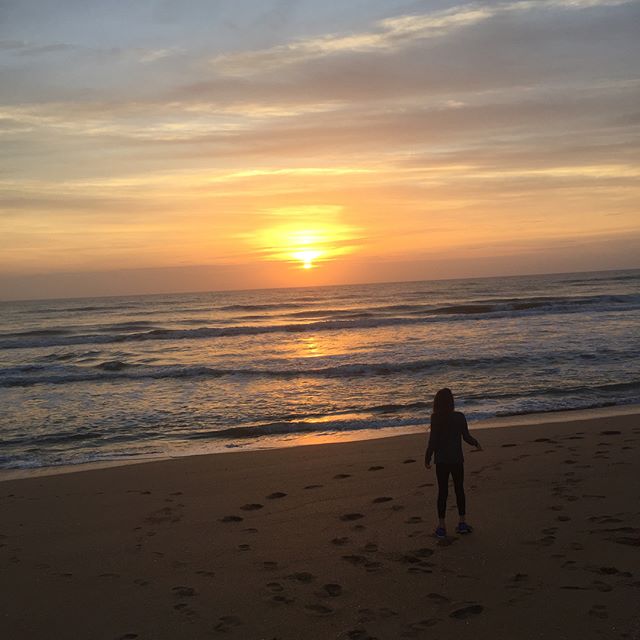 Last morning on this side of Florida. Headed west to a new adventure for a few more days before heading home. Sunrises never get old. #hinsonco #hannahnoelle #norahgrace